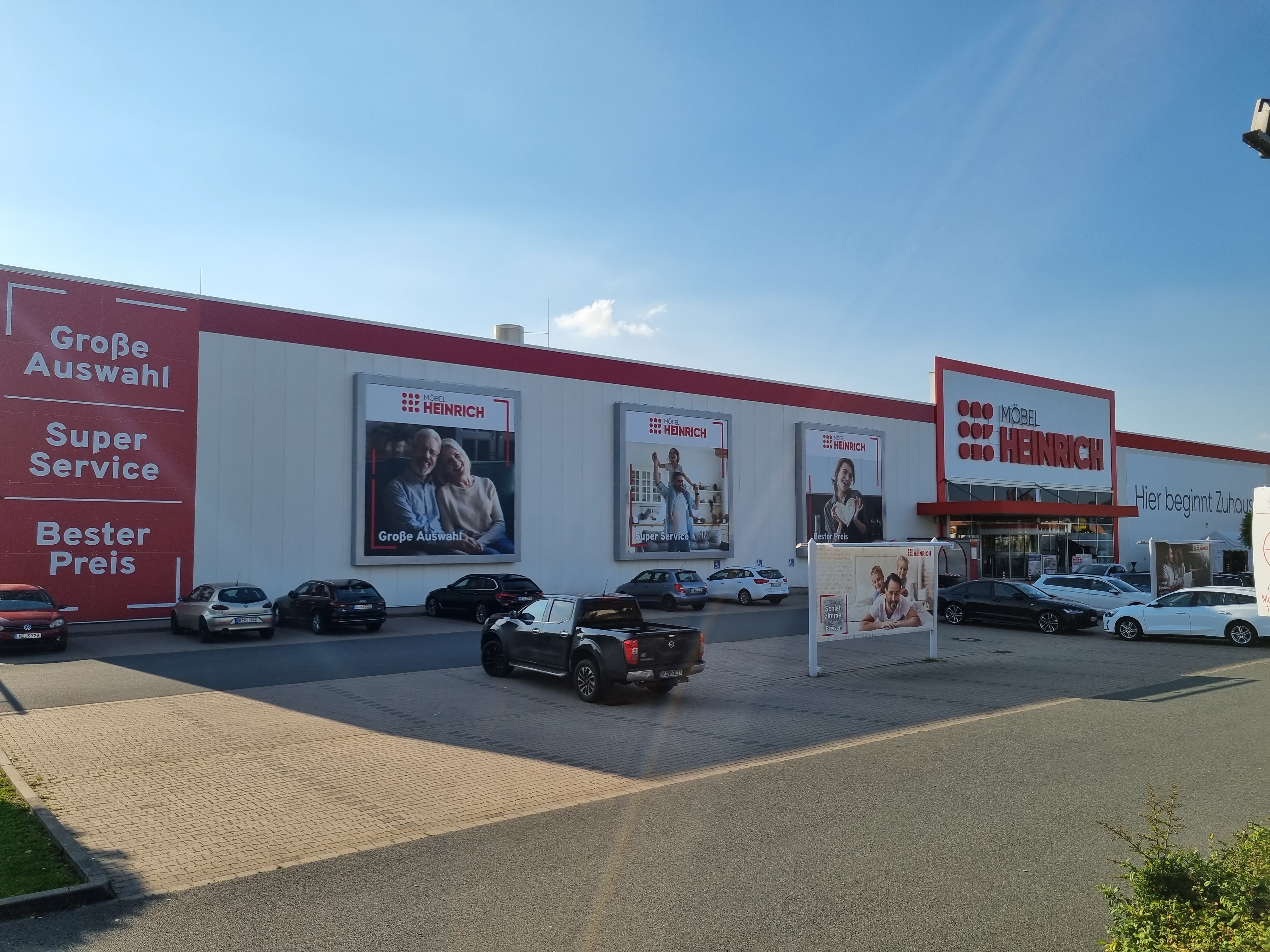 Montage einer Werbeanlage